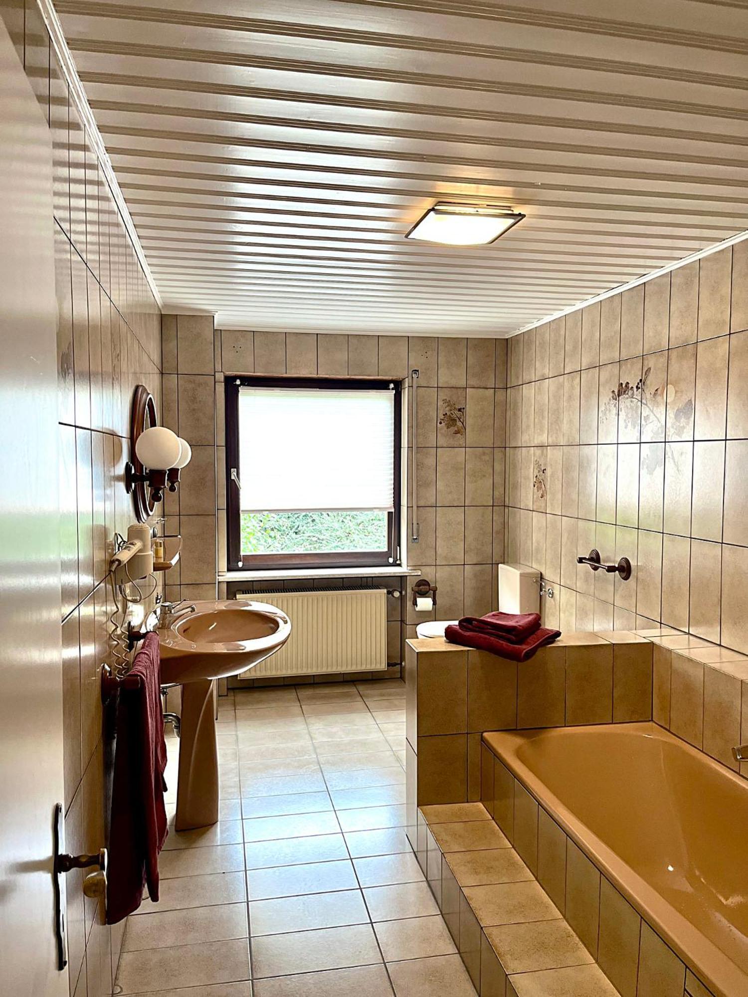 Maring-Noviand Pension 1595 Im Weingut Botzet מראה חיצוני תמונה
