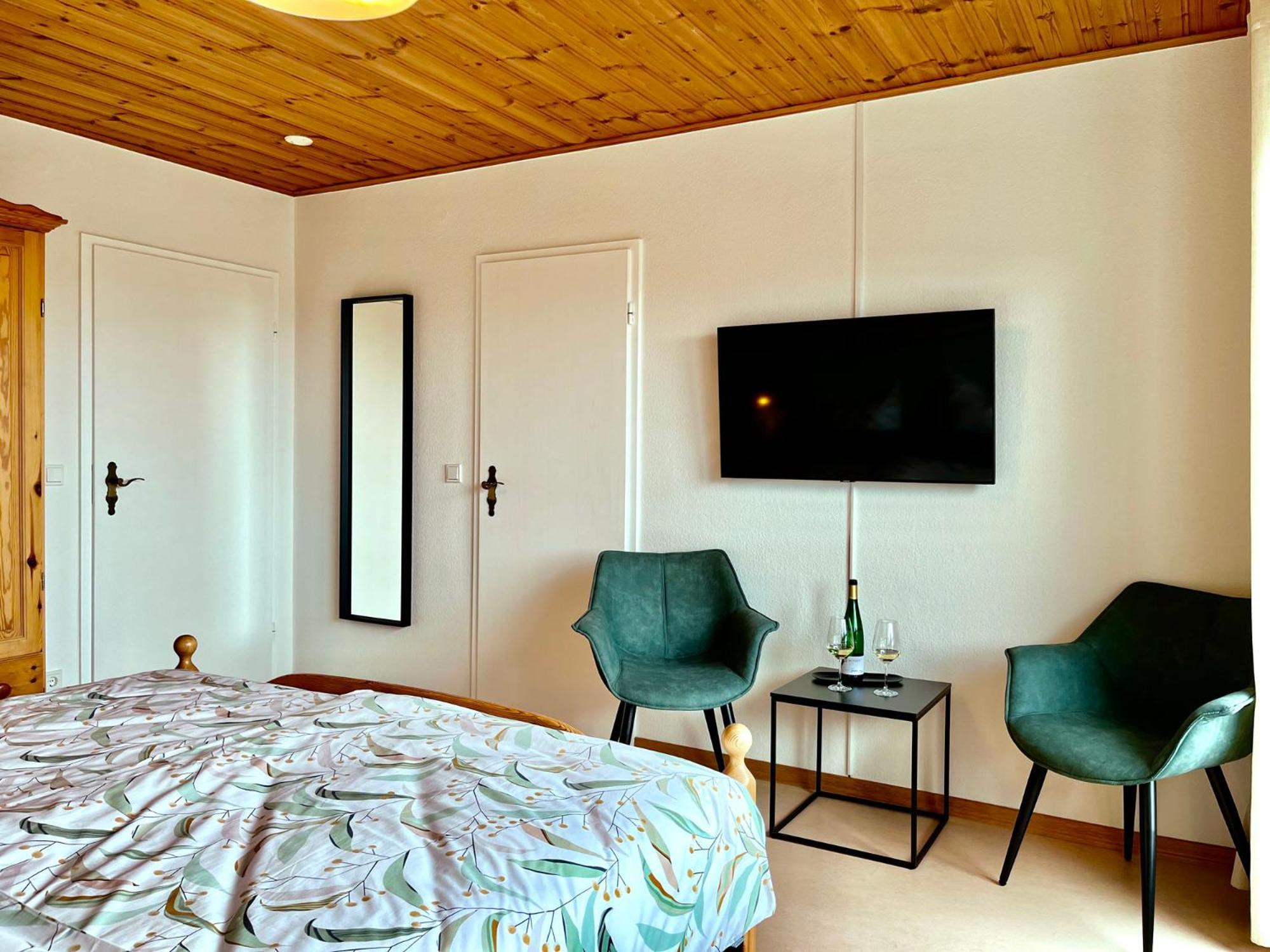 Maring-Noviand Pension 1595 Im Weingut Botzet מראה חיצוני תמונה