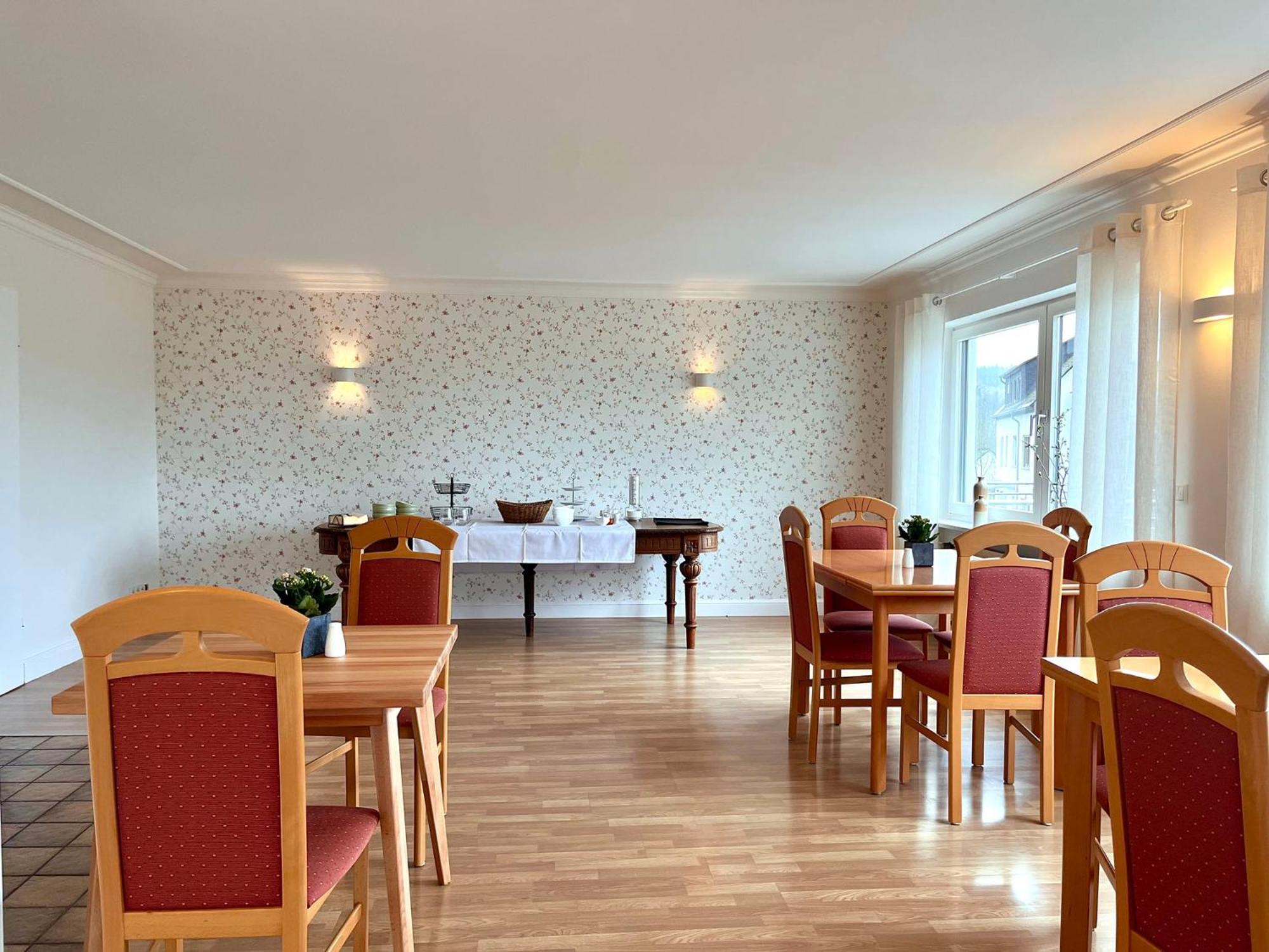 Maring-Noviand Pension 1595 Im Weingut Botzet מראה חיצוני תמונה