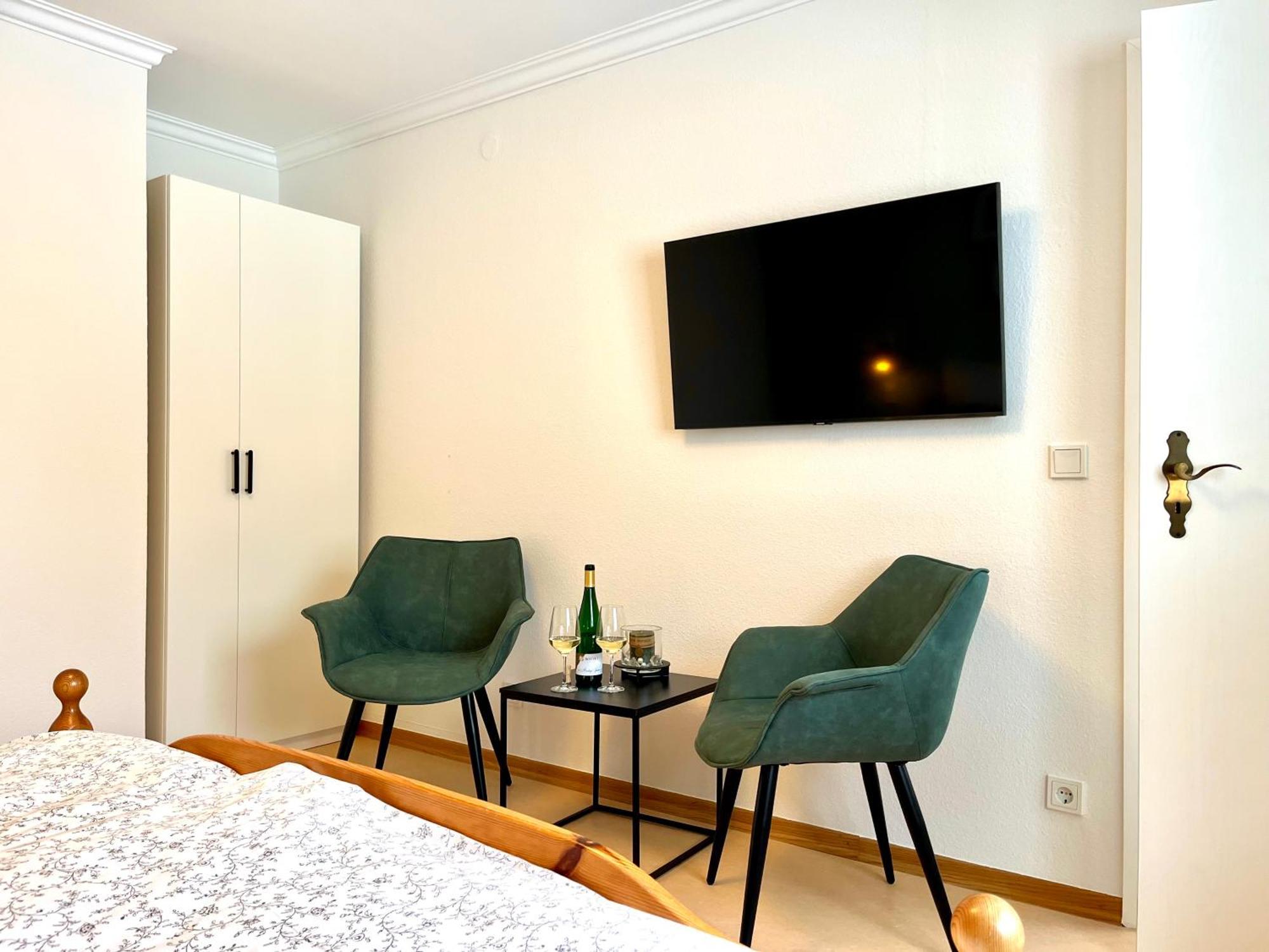 Maring-Noviand Pension 1595 Im Weingut Botzet מראה חיצוני תמונה